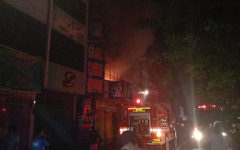 Kebakaran di Kampung Baru Medan,  Toko Serba Lima Ribu Ludes Dilalap Api