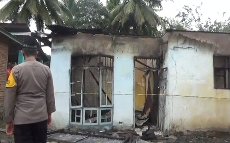 Polisi Buru Dalang Bentrokan Warga 2 Desa di Tapsel