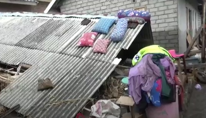 Banjir 2 Meter di Lombok Tengah Rendam Ribuan Rumah, Warga Dievakuasi