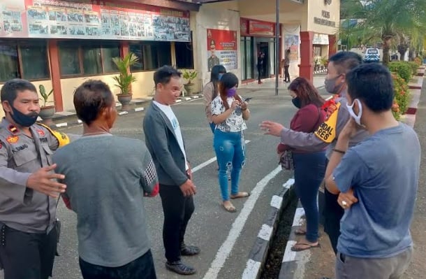 Oknum Kades Asal Maros Digerebek saat Pesta Miras di Karaoke Kafe Pangkep