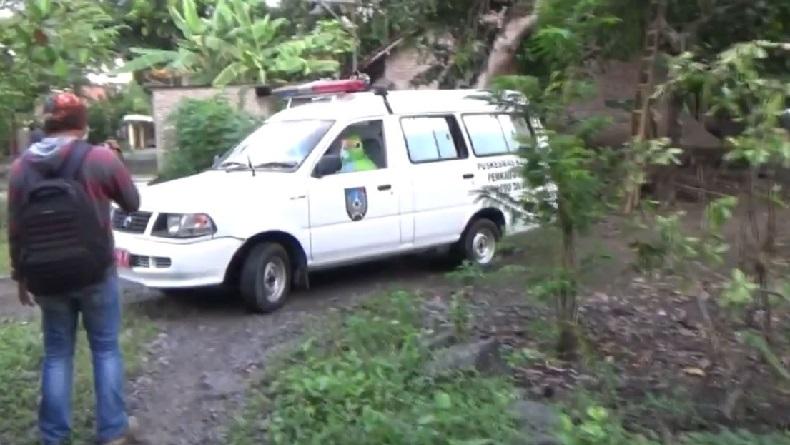 Perampok Bergaya Ninja Begal Ambulans, Sopir dan Perawat Perempuan Ditodong Pisau