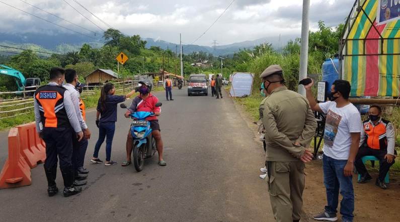Uji Coba Pos Kontrol Kesehatan , Wali Kota Manado Pastikan Camat dan Lurah Siap