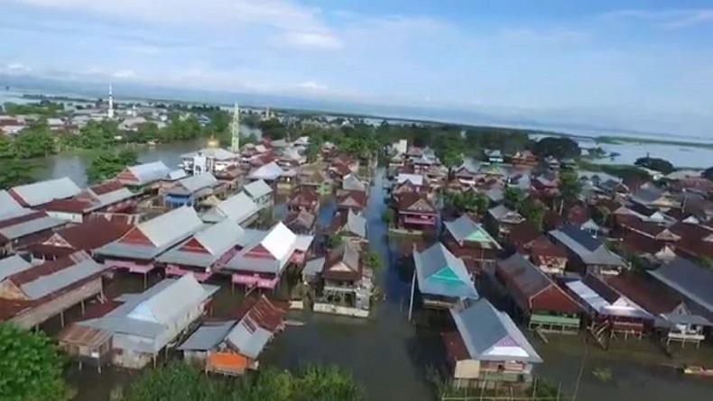Sepekan Lebih Banjir Rendam Ribuan Rumah di Wajo, Warga Butuh Makanan dan Air Bersih