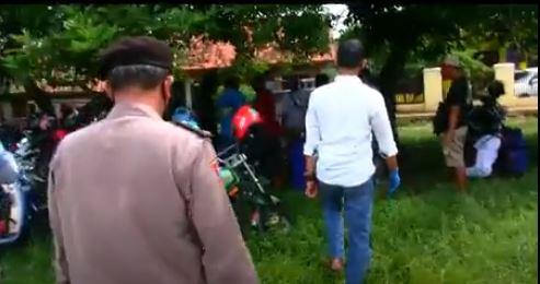 Berkerumun di Tengah Pandemi Covid-19, Lomba Burung Kicau di Purwakarta Dibubarkan