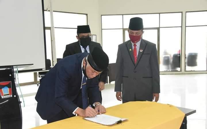 Genjot PAD, Pemkot Padang Serahkan Pengelolaan Pantai Air Manis ke Perusda