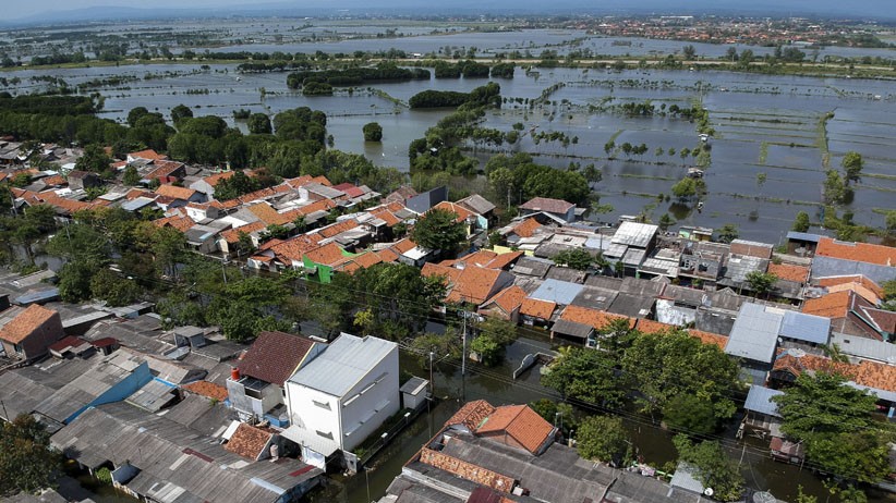 80 Persen Wilayah Pekalongan Utara Masih Terendam Banjir Rob - Bagian 3