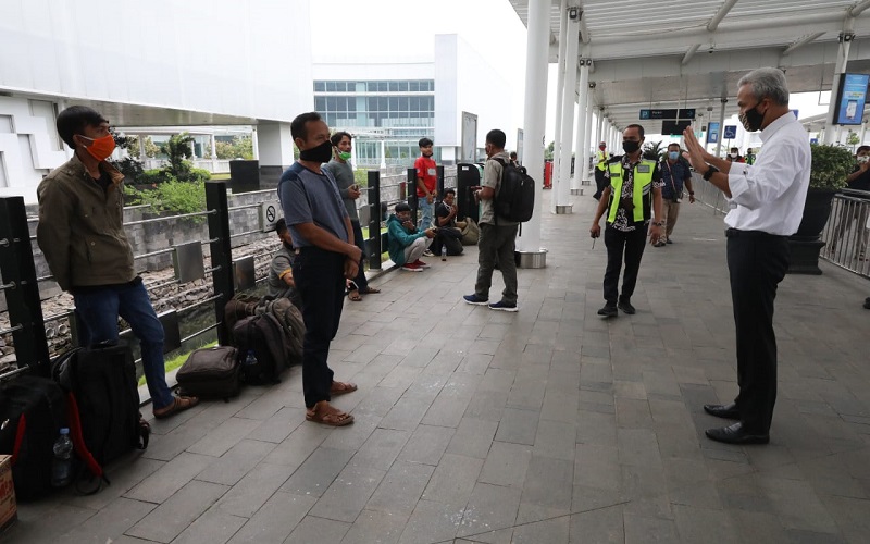 Berawal dari Kiriman Video, Ini Kronologi Ganjar Pranowo Ngamuk di Bandara Ahmad Yani