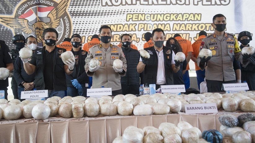 Penampakan 402 Kg Sabu Hasil Tangkapan Tim Satgasus Merah Putih Polri - Bagian 1