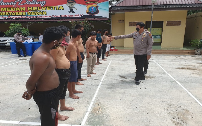 Polisi Tangkap 9 Preman yang Kerap Pungli Warga Modus Parkir di Medan Helvetia