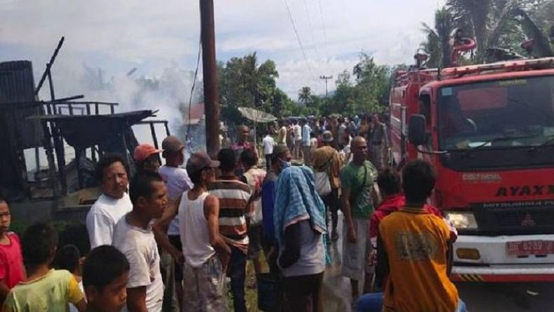 Diduga Balita 4 Tahun Main Korek Gas, 2 Rumah di Tapanuli Utara Ludes Terbakar