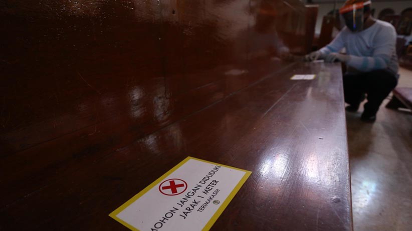 New Normal, Gereja Katolik Kristus Raja Surabaya Kembali Dibuka - Bagian 5