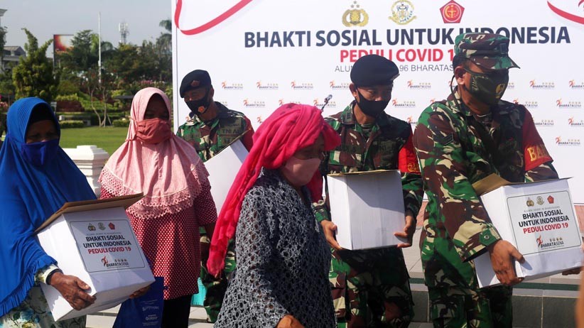 Alumni Akabri 96 Bharatasena Salurkan Bantuan untuk Warga Terdampak COVID-19 - Bagian 1