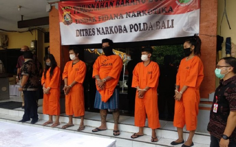 title Polda Bali Tangkap 387 Tersangka Narkoba selama 6 Bulan, Denpasar TKP Terbanyak Polda Bali Tangkap 387 Tersangka Narkoba selama 6 Bulan, Denpasar TKP Terbanyak