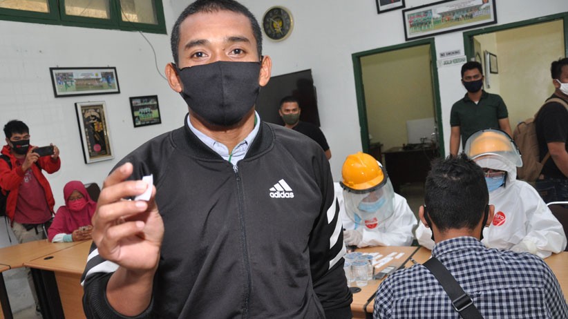 Pemain PSMS Medan Jalani Rapid Test Covid-19 sebelum Latihan Perdana - Bagian 2
