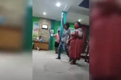 Bawa Senjata Tajam, Keluarga Mengamuk Jemput Paksa PDP Covid-19 di RSUD Baubau