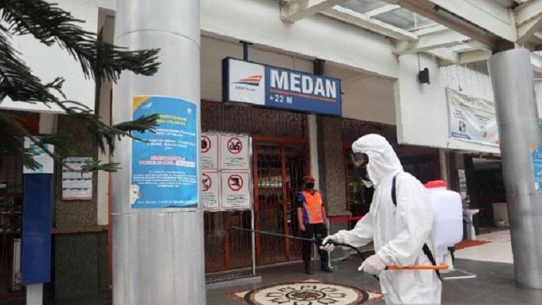 title Polda Sumut Semprotkan Disinfektan Skala Besar di Medan Polda Sumut Semprotkan Disinfektan Skala Besar di Medan