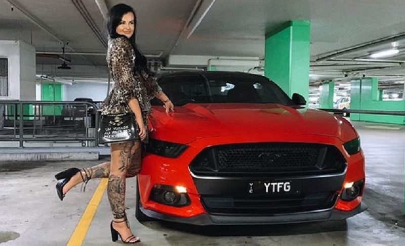 Ingin Cepat Kaya, Pembalap Supercar Australia Banting Setir Jadi Bintang Porno