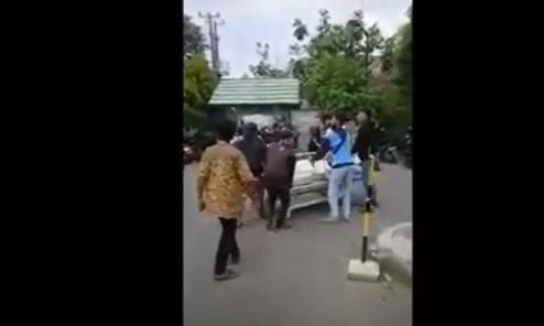 Keluarga Pengambil Paksa Jenazah PDP Covid-19 di Bekasi Minta Maaf