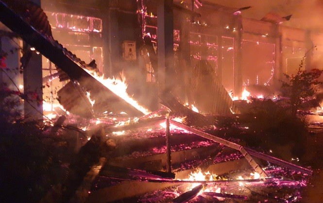 Polisi Selidiki Penyebab Kebakaran Hotel Tabita Sentani