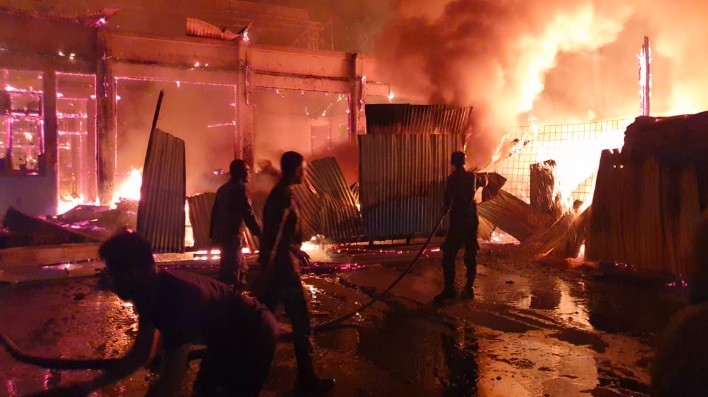 Diduga Dibakar, Hotel Tabita di Sentani Jayapura Ludes Dilalap Api