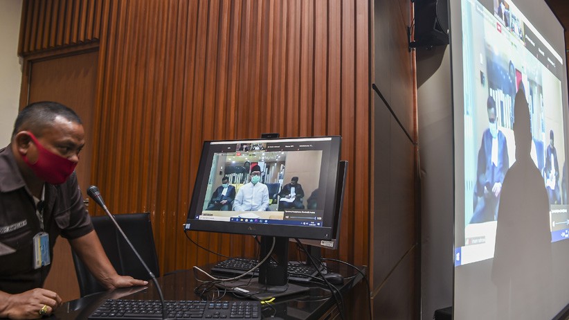 Imam Nahrawi Dituntut 10 Tahun Penjara - Bagian 2