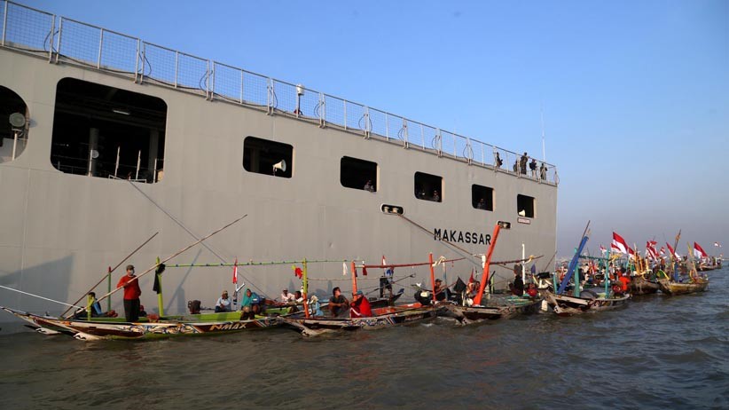 Ratusan Nelayan Surabaya Ikuti Baksos TNI AL - Bagian 5