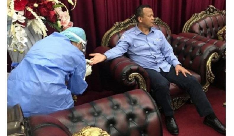 Menteri KKP Edhy Prabowo Rapid Test saat Tiba di Manado usai dari Gorontalo