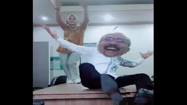 Viral Oknum Kepala  Dinas di Bondowoso Joget Bersama 