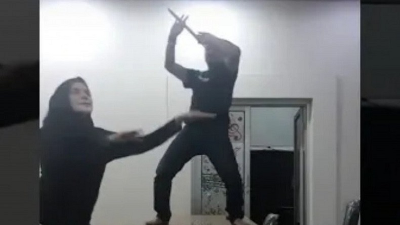 title Viral Kadis di Bondowoso Joget TikTok di Meja Kantor, KASN: Bupati Harus Berikan Sanksi Viral Kadis di Bondowoso Joget TikTok di Meja Kantor, KASN: Bupati Harus Berikan Sanksi