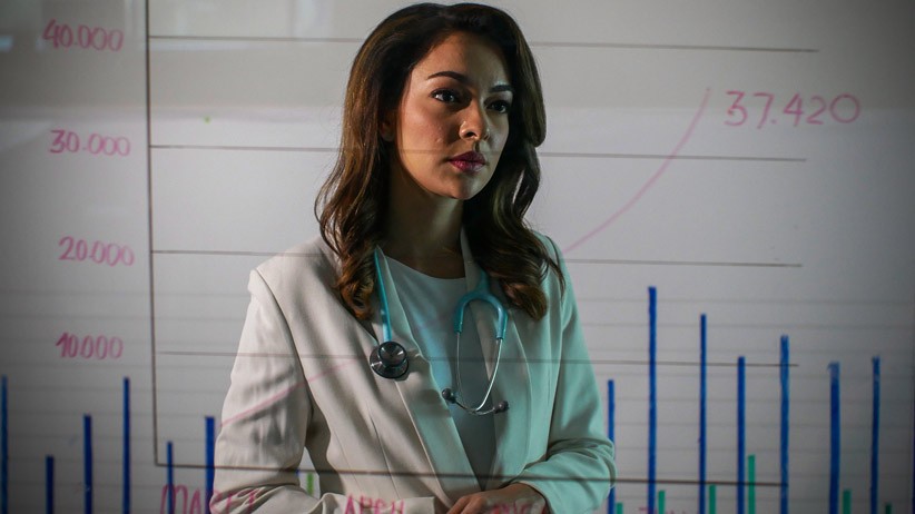 Pose Dokter Cantik Reisa Broto Asmoro - Bagian 3