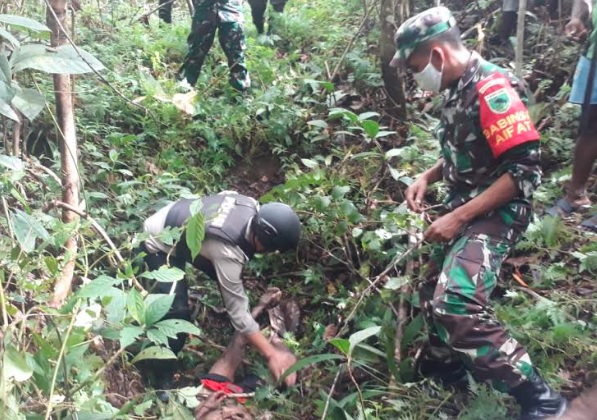 title 2 Warga Maybart Papua Barat Diduga Dianiaya Anggota KNPB, 1 Orang Tewas 2 Warga Maybart Papua Barat Diduga Dianiaya Anggota KNPB, 1 Orang Tewas