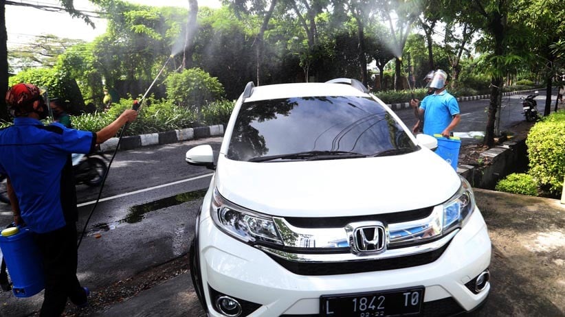 Wisuda Drive Thru, Siswa SD Al Azhar Surabaya Ikuti Acara Kelulusan dari Mobil - Bagian 5