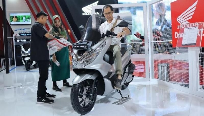  Leasing  Naikkan DP Penjualan Sepeda  Motor  lewat Kredit Turun