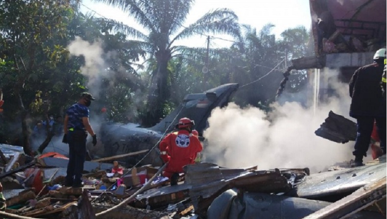 title Pesawat TNI AU Jatuh di Riau, Warga Dengar Ledakan Keras dan Lihat Orang Melayang di Udara Pesawat TNI AU Jatuh di Riau, Warga Dengar Ledakan Keras dan Lihat Orang Melayang di Udara