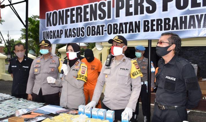 Sita Ribuan Obat Ilegal, Polisi Tangkap Pengedar di Banjar