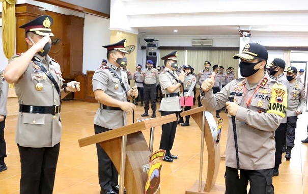 Mutasi Polri, Kapolda Jateng Lantik 6 Kapolres dan 2 Pejabat Utama