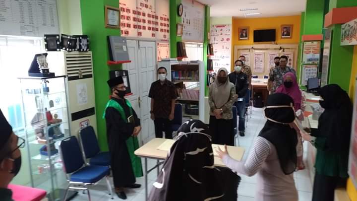 KPU Kota Padang Lantik 3 PAW Anggota PPS Kecamatan dengan Protokol Kesehatan Covid-19