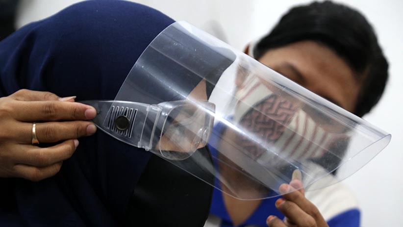 Jelang New Normal, Permintaan Face Shield di Surabaya Meningkat - Bagian 4