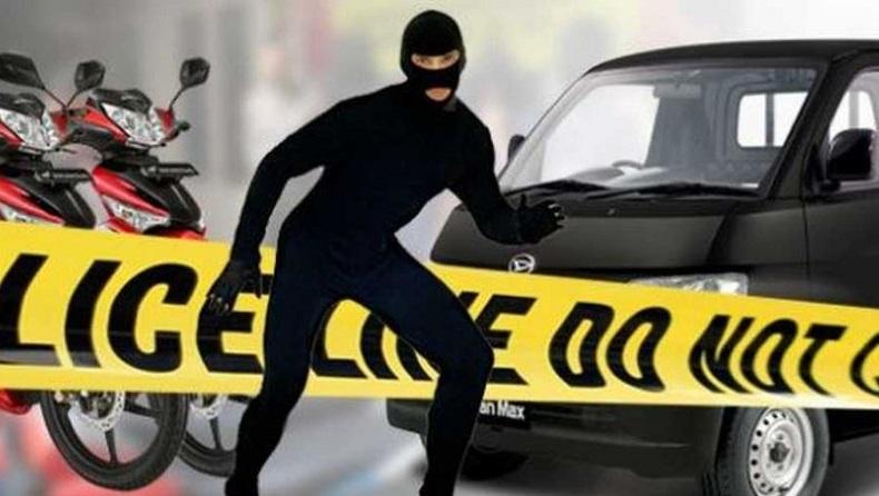 Motor Perawat Puskesmas di Mojokerto Disikat Maling, Aksi Pelaku Terekam Kamera CCTV