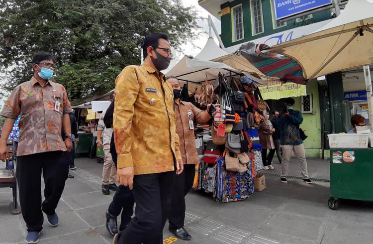 Ini Wacana Sanksi PKL Malioboro dan Pedagang Beringharjo yang Menolak Divaksin Covid-19