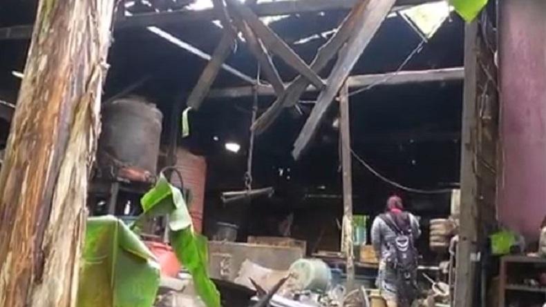 Pabrik Tahu Meledak hingga Hancur Berantakan di Bone, 2 Korban Luka Parah