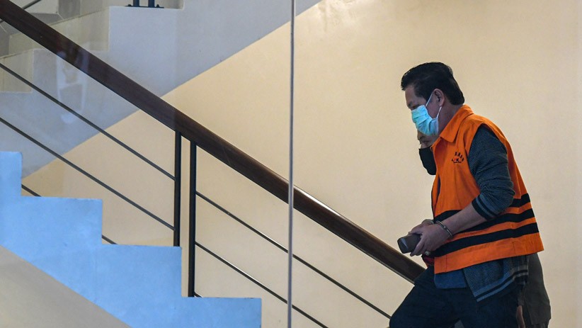 Kasus Dugaan Suap, Mantan Ketua DPRD Muara Enim Diperiksa KPK - Bagian 1