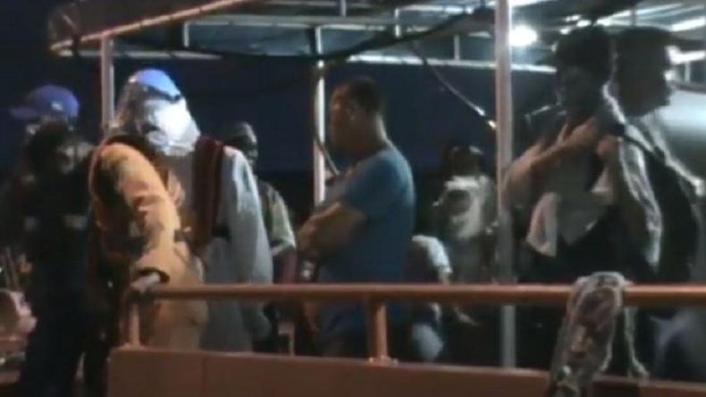 Kapal Mati Mesin, 39 Wisatawan Terombang-Ambing 3 Jam di Perairan Pulau Mursala