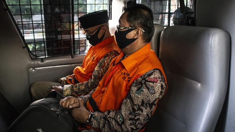 Tersangka Kasus Suap, 3 Mantan Anggota DPRD Jambi Ditahan KPK - Bagian 3