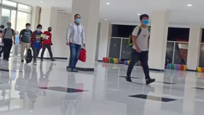 156 TKA China Tiba di Bandara Haluoleo Konawe Dikawal Ketat TNI-Polri