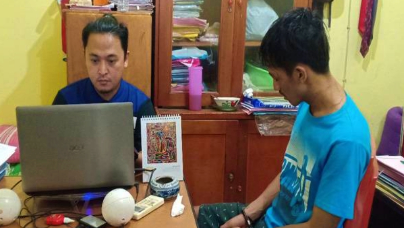 title Kabur ke Jalan Buntu, Begal di Palembang Nyaris Tewas Dihajar Warga Kabur ke Jalan Buntu, Begal di Palembang Nyaris Tewas Dihajar Warga