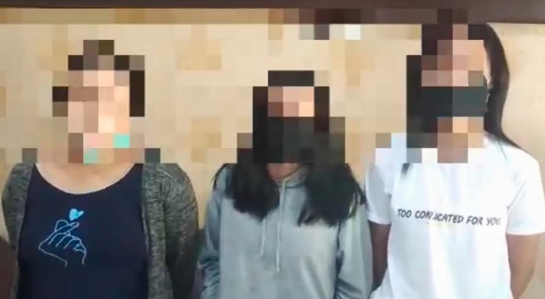 title Unggah Video Porno di Status WhatsApp, 3 Siswi SD di Palangkaraya Diamankan Unggah Video Porno di Status WhatsApp, 3 Siswi SD di Palangkaraya Diamankan