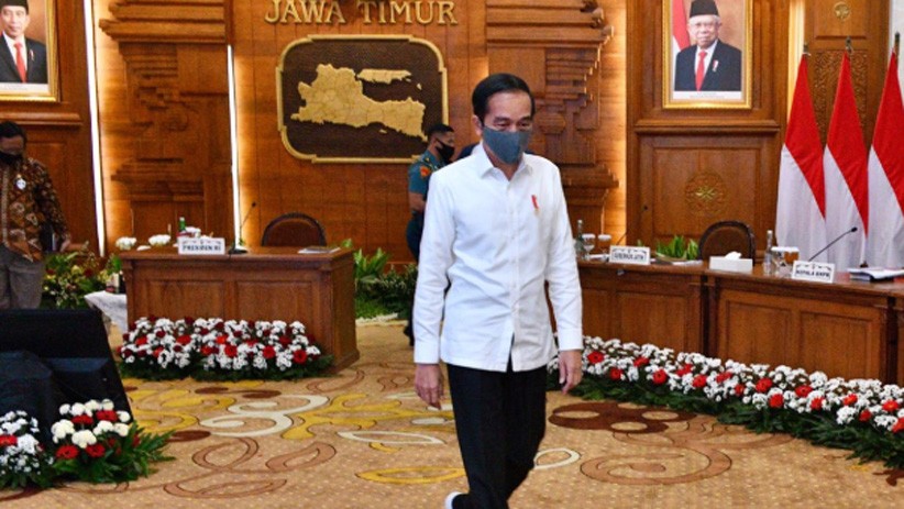 Presiden Jokowi Cek Penanganan Pandemi Virus Corona di Jawa Timur - Bagian 4