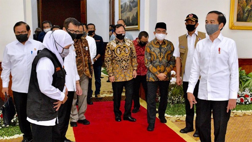 Presiden Jokowi Cek Penanganan Pandemi Virus Corona di Jawa Timur - Bagian 5