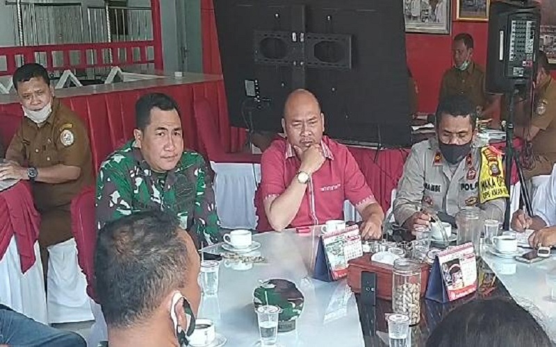 Bupati Taput Nikson Nababan Minta Ternak yang Dibunuh Makhluk Misterius Diautopsi 